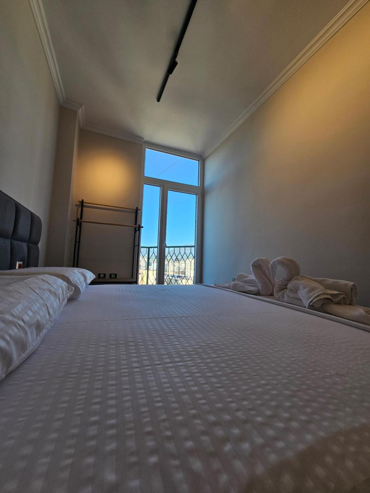 Sky Apartaments City Center Тирана Экстерьер фото