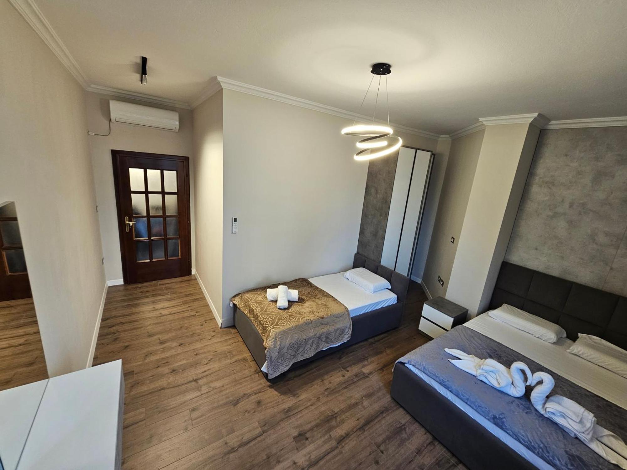 Sky Apartaments City Center Тирана Экстерьер фото