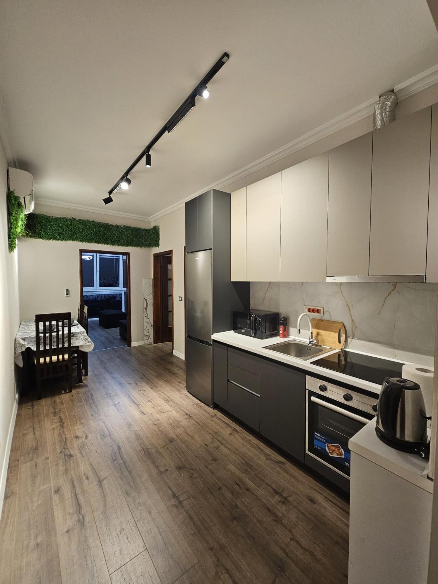 Sky Apartaments City Center Тирана Экстерьер фото