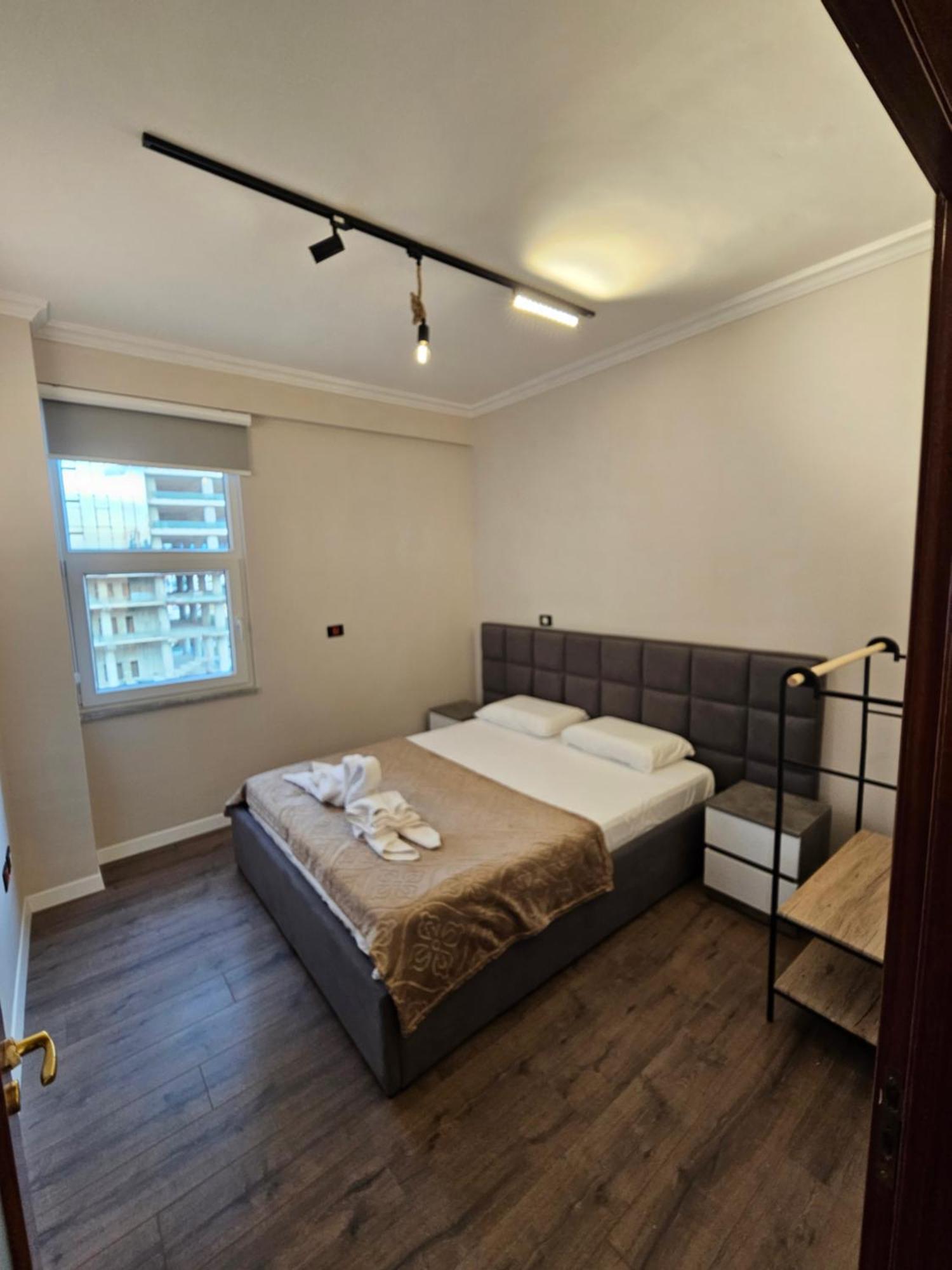 Sky Apartaments City Center Тирана Экстерьер фото