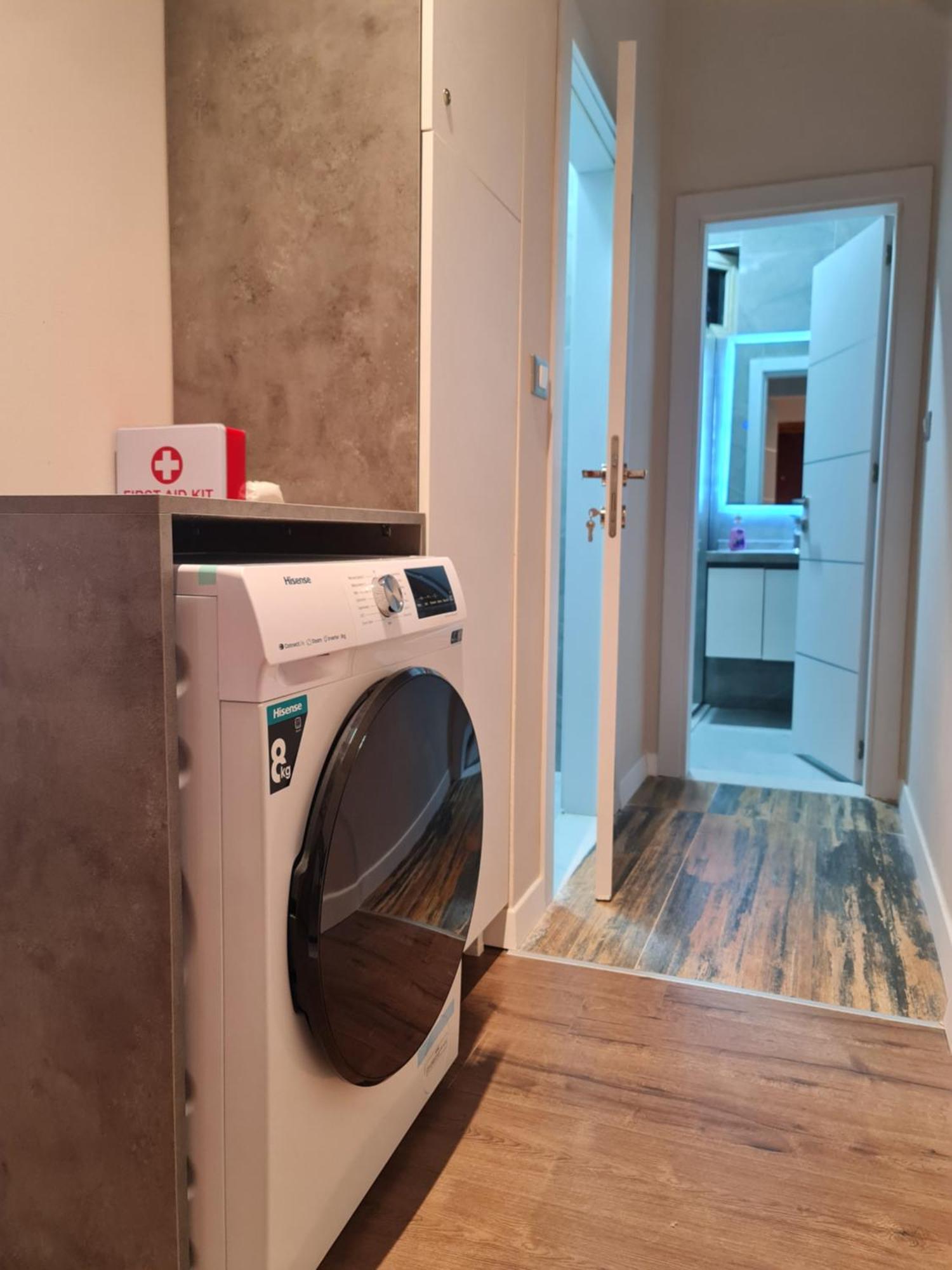 Sky Apartaments City Center Тирана Экстерьер фото