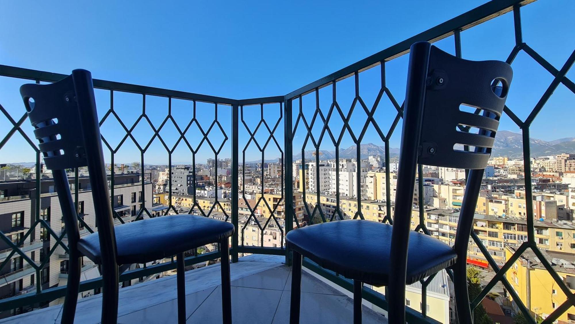 Sky Apartaments City Center Тирана Экстерьер фото